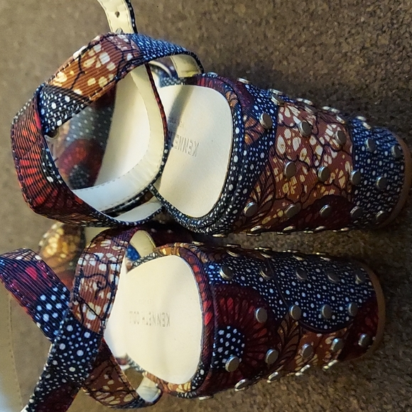 Shoes - Picture 3 of 5